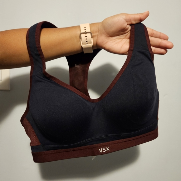 Victoria's Secret Sports Bra 36B - Picture 3 of 4